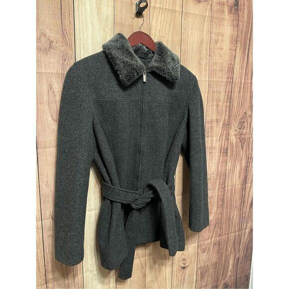 Braetan Large grey wool pea coat womens faux fur collar - Picture 2 of 9